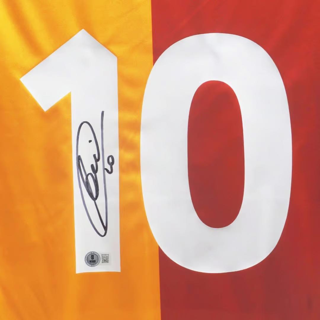 Francesco Totti Signed AS Roma Home Soccer Jersey #10 with Beckett Witness